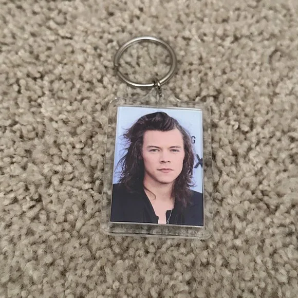 Harry Styles One Direction 2015 Long Hair Harry Photo Keychain - Picture 2 of 2
